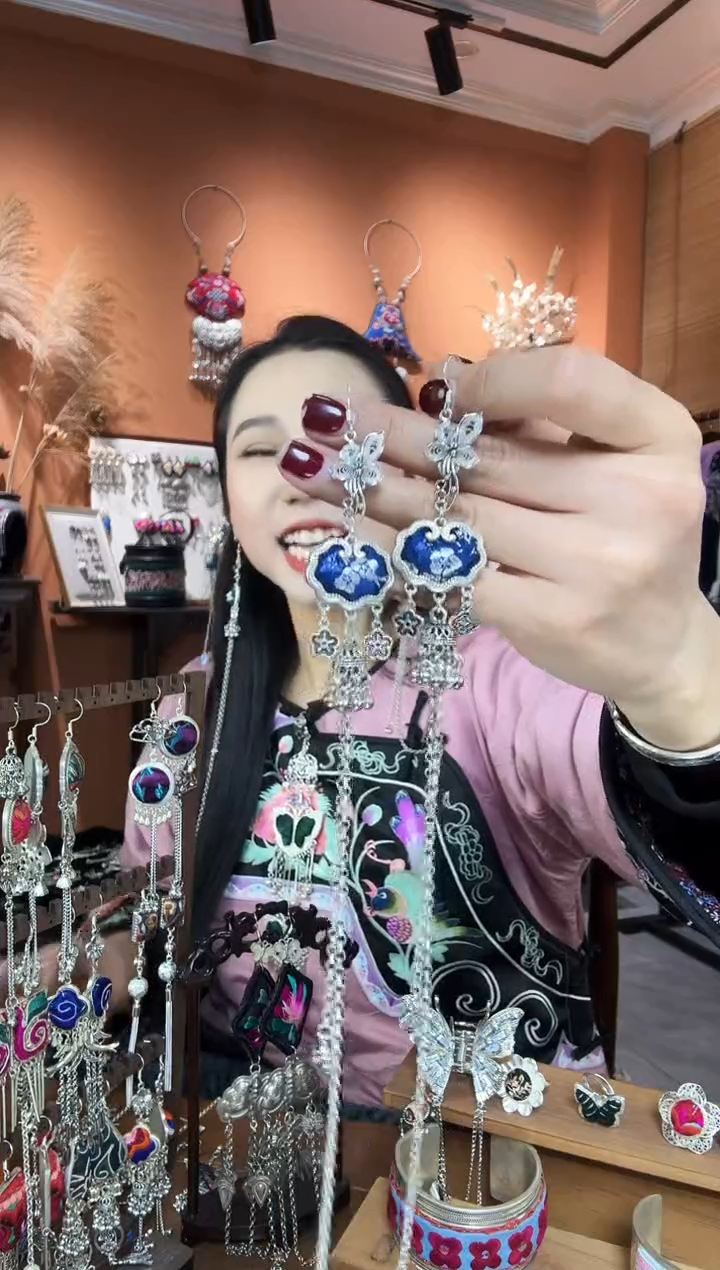 【闪购商品】刺绣纯手工民族风耳环