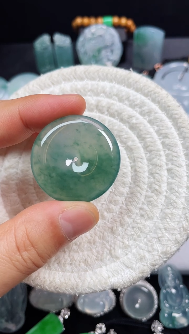 【闪购商品】翡翠颈饰未镶嵌平安扣