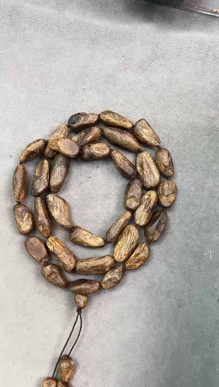 沉香手串凤**馨棋楠沉水树丁多圈