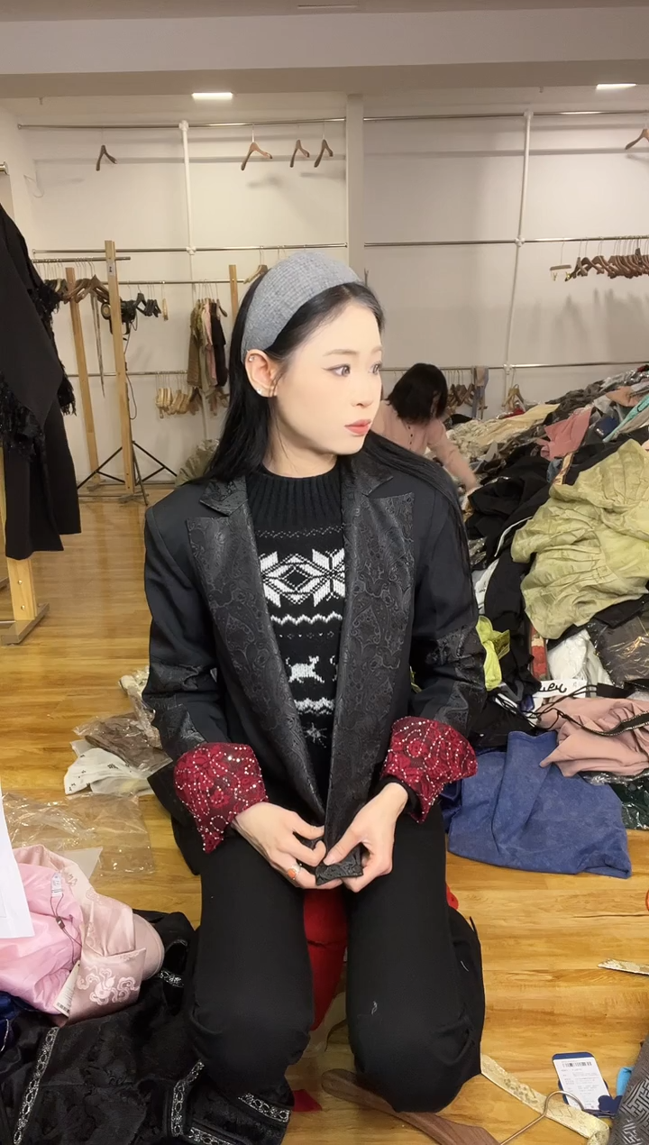 外套       M码       80-105斤（福利）