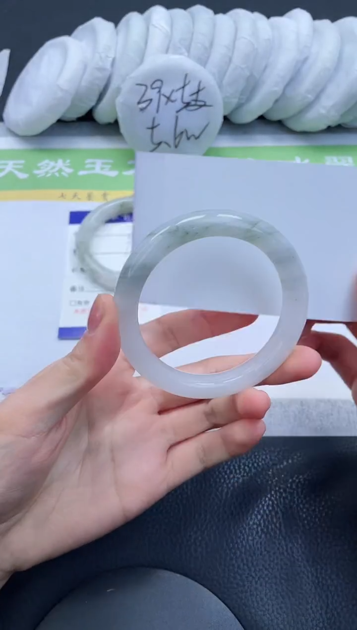 【闪购商品】石英质玉手镯未镶嵌A367-55+