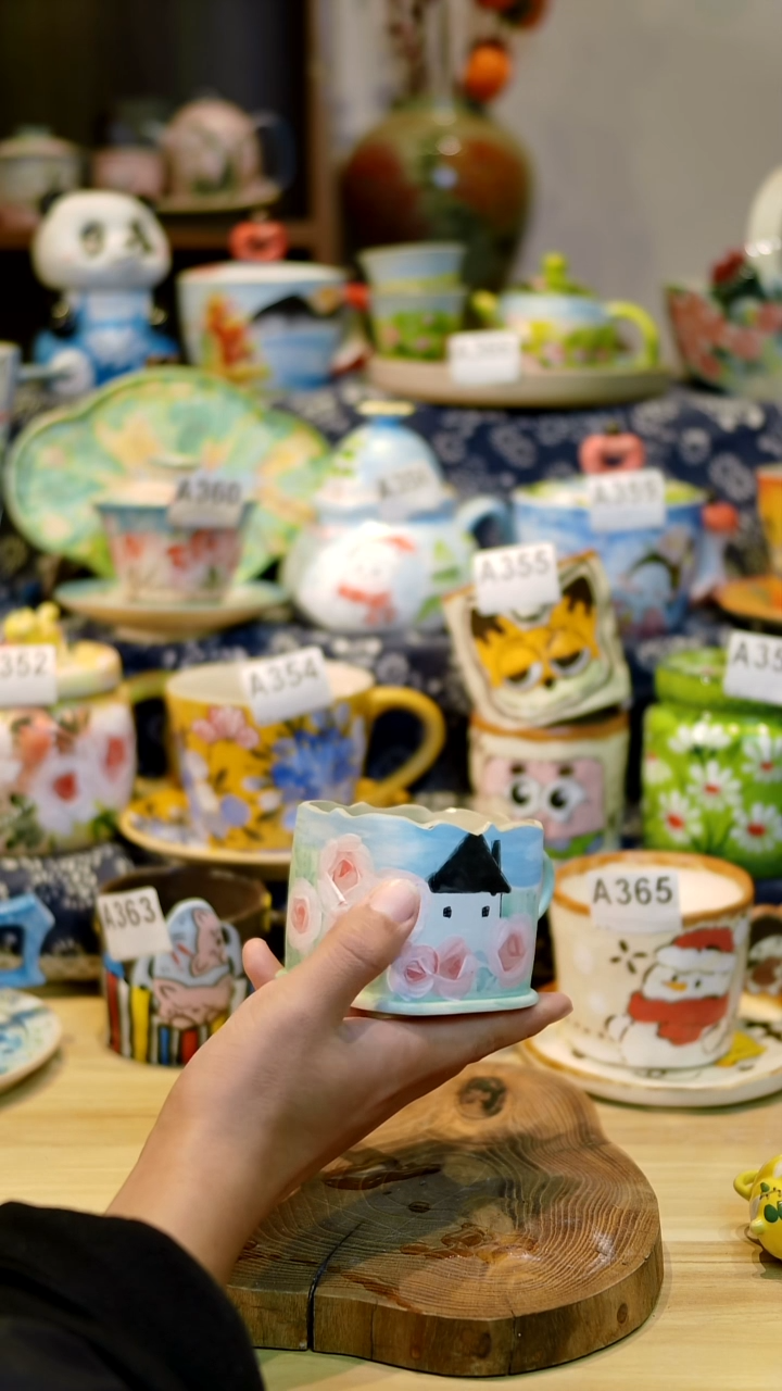 瓷片设计师款手绘釉下五彩陶瓷 画片随机