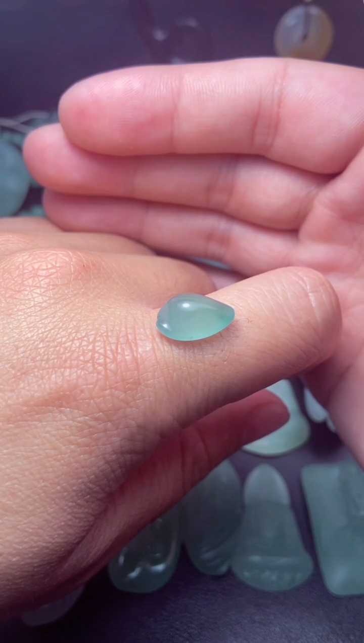 未镶嵌定制翡翠狮*座a货翡翠