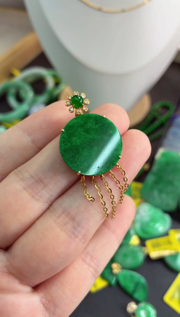 吊坠(不含链)18K金镶嵌翡翠挂件