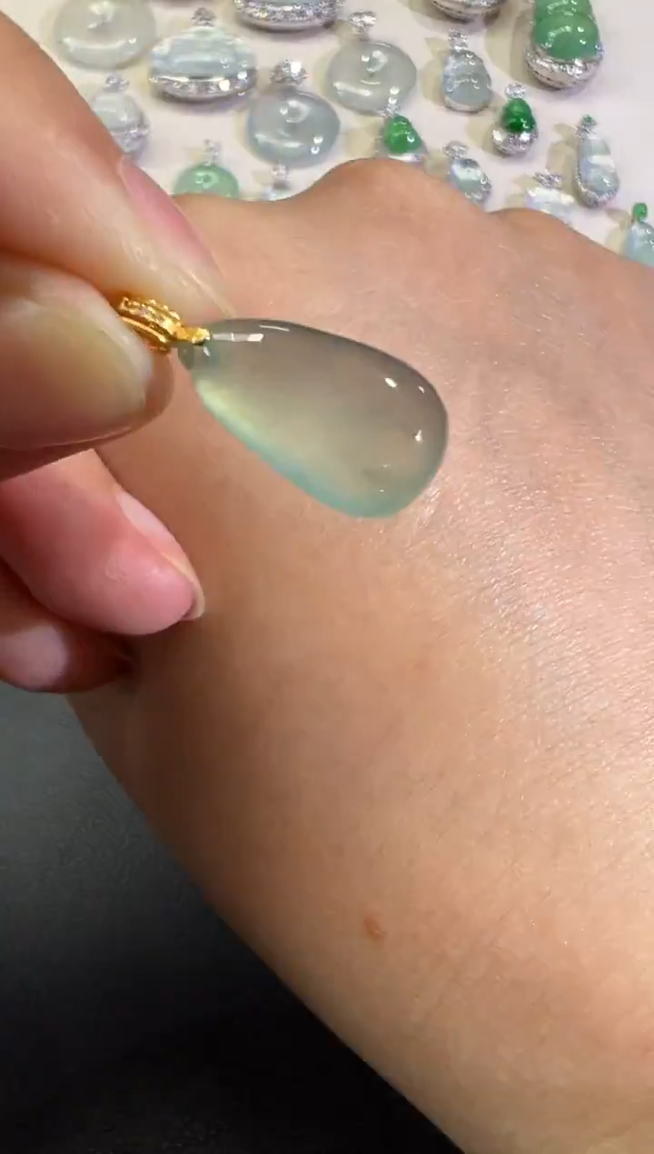 吊坠(不含链)18K金镶嵌翡翠B53|580