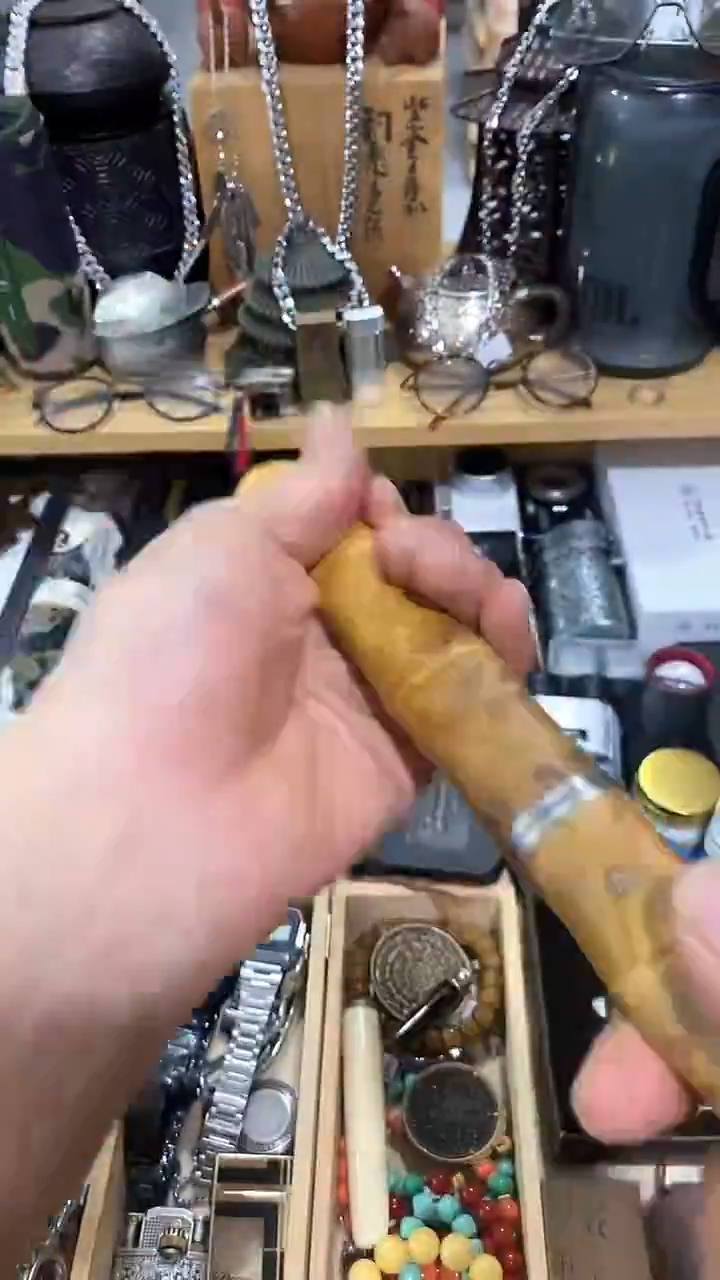 瓷片闪购商品  如图所示