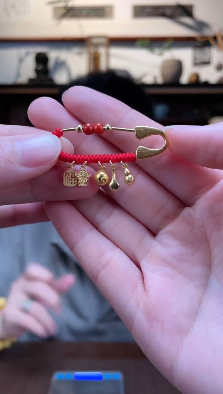 【闪购商品】18K金胸针18K金宝宝别针ZX