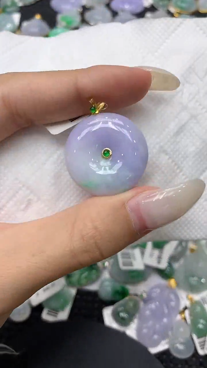 颈饰18K金镶嵌翡翠11111111111