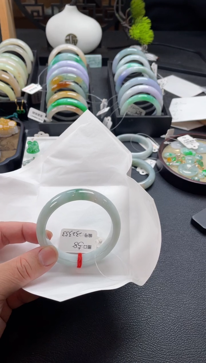 【闪购商品】翡翠手镯未镶嵌58正圈