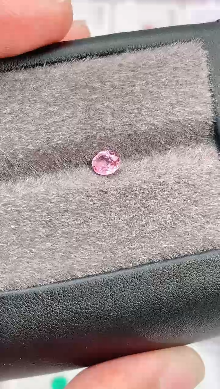 裸石尖晶石0.59ct-天然越南尖晶石