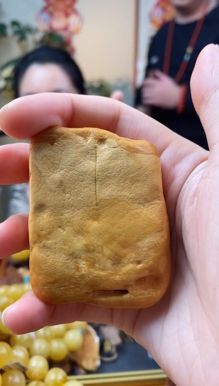 【闪购商品】琥珀颈饰未镶嵌摆件