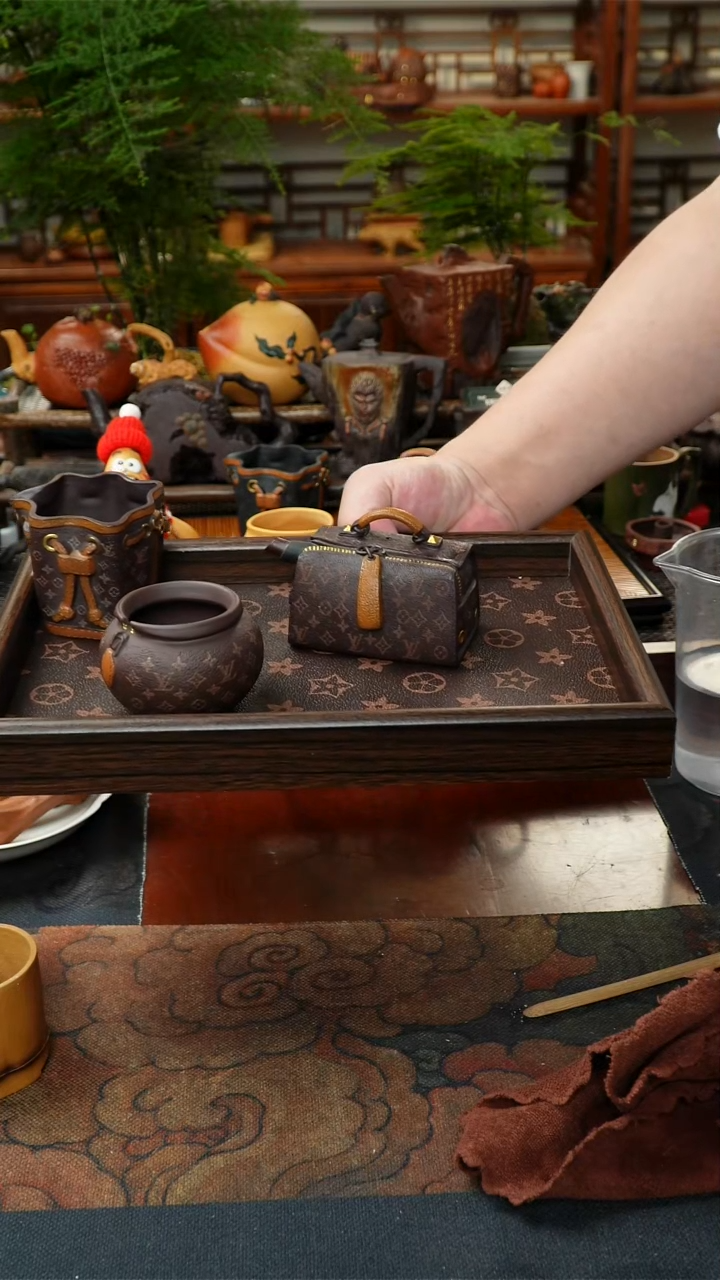 茶壶紫砂包包4件套v非国有股份v看过看