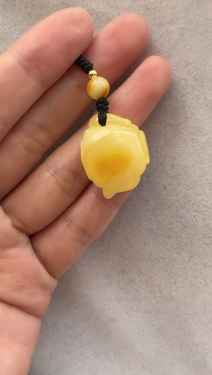 【闪购商品】琥珀裸石未镶嵌10113210-手机坠