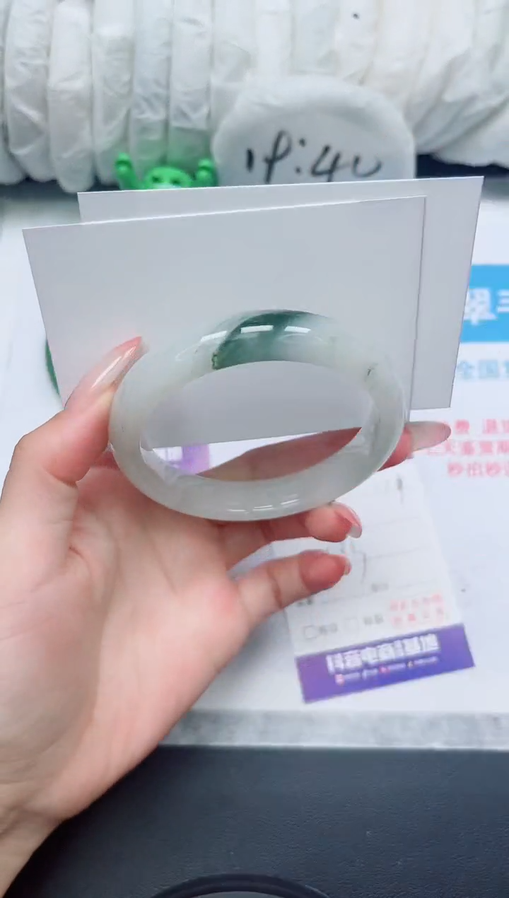 【闪购商品】石英质玉未镶嵌手镯111