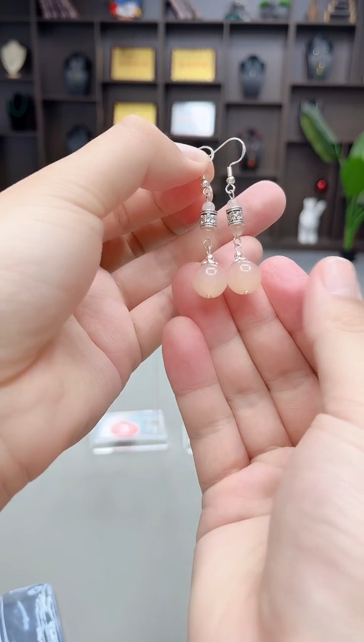 未镶嵌石英质玉（天山翠）耳饰338000