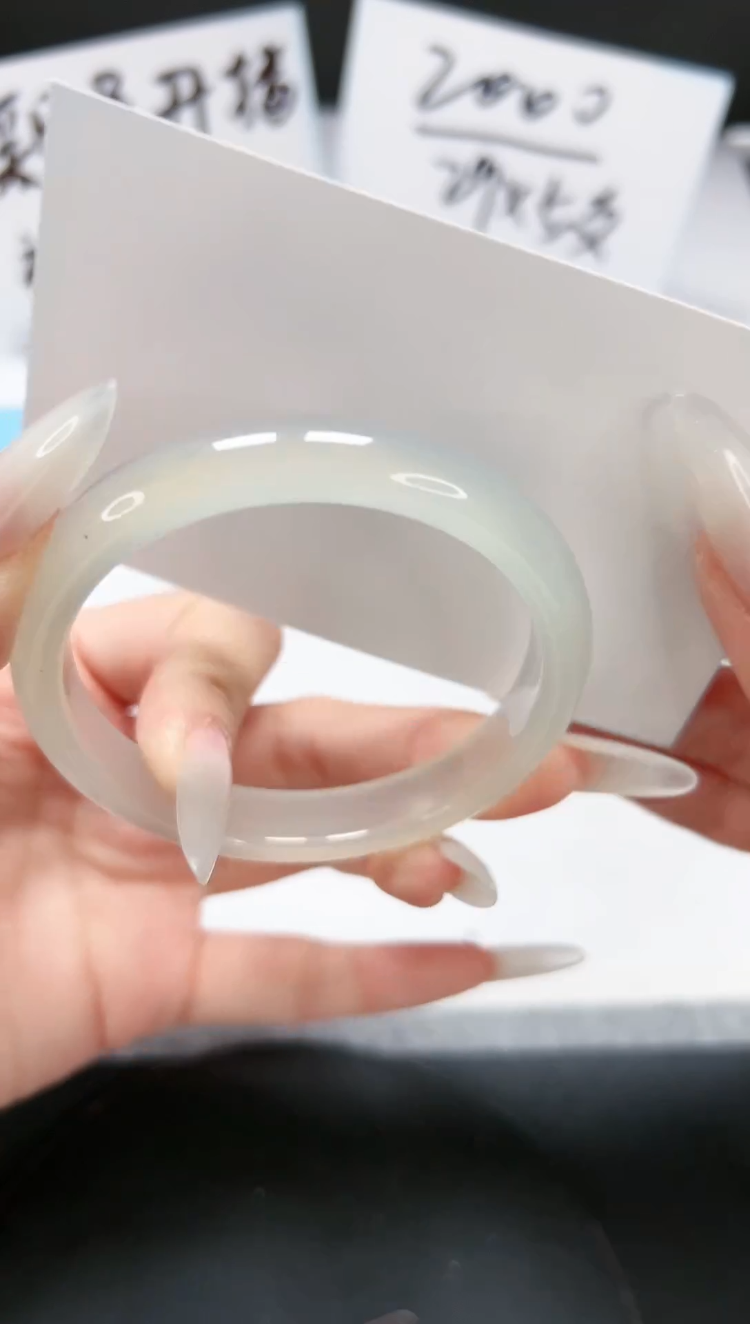 【闪购商品】石英质玉手镯未镶嵌A56-56.6-57