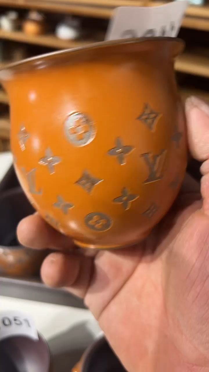 龙泉窑老花ams公道杯微瑕1106