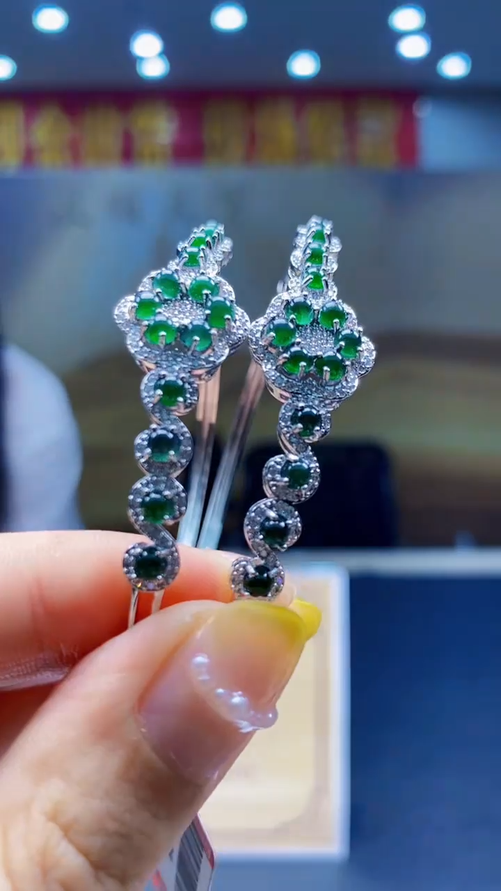 翡翠未镶嵌颈饰多样性发货【只发一件】*q35