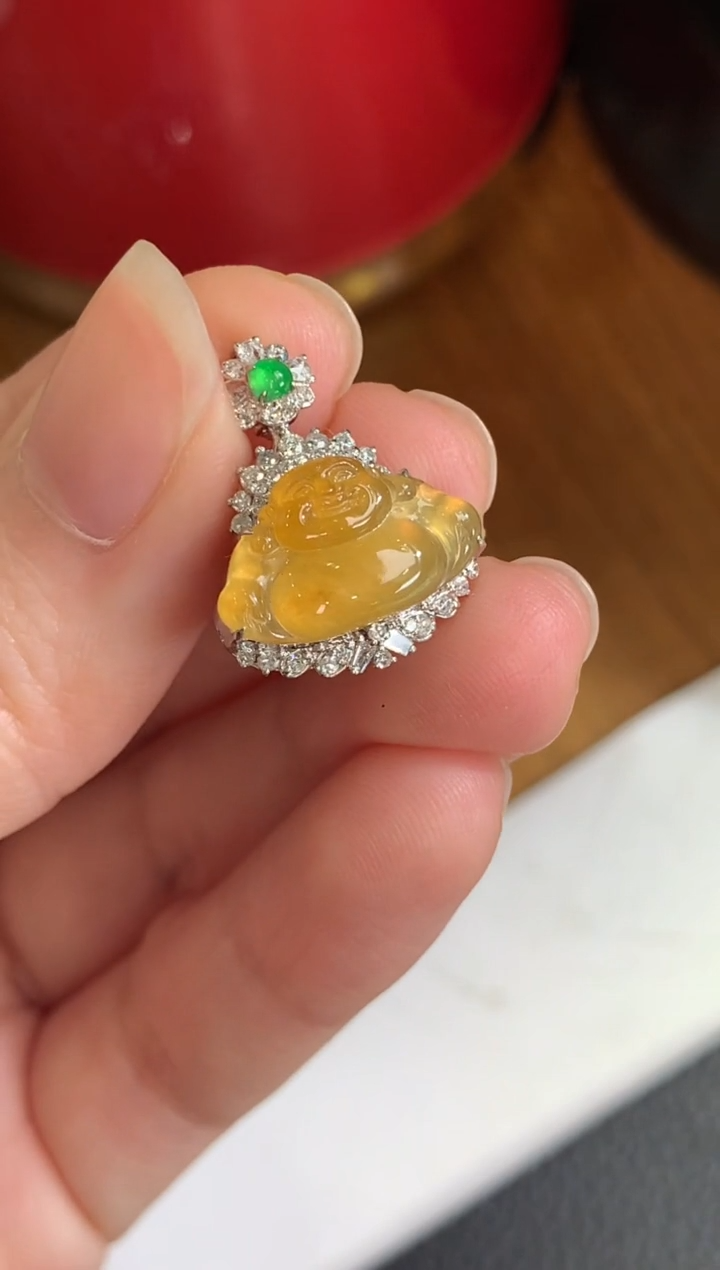 【闪购商品】翡翠颈饰18K金镶嵌黄佛