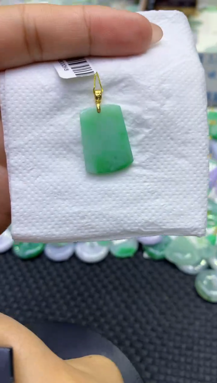 颈饰未镶嵌翡翠天然缅甸A货翡翠