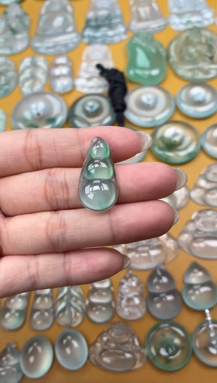 吊坠(不含链)未镶嵌翡翠2 豆子 28.6 14.2 5.0