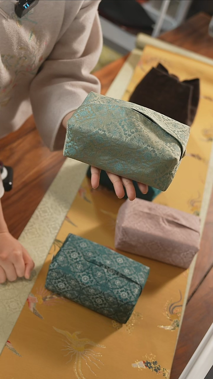 【闪购商品】纸巾盒·············