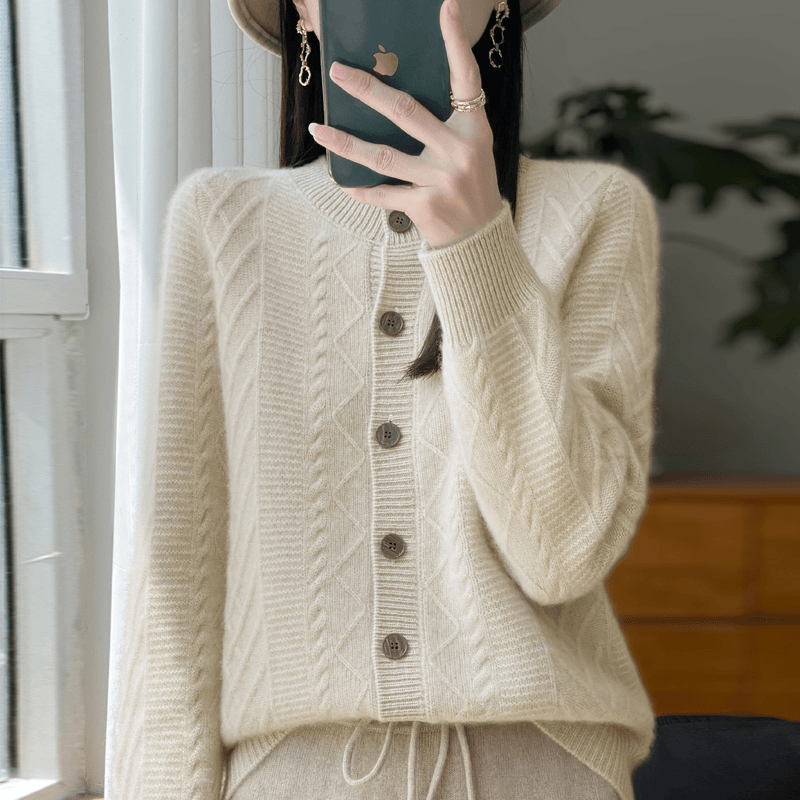 夕殿萤飞思悄然~秋冬新款七针加厚绞花咖色扣羊毛衫女  DMR-318