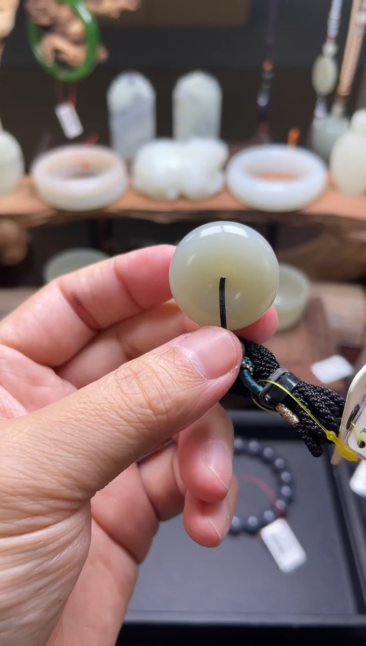 【闪购商品】和田玉吊坠未镶嵌且末青白 平安扣 30332