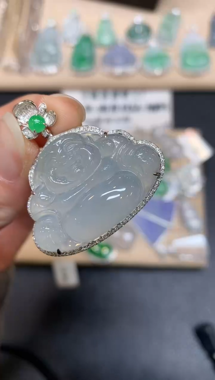 【闪购商品】翡翠颈饰18K金镶嵌佛公【无服务费