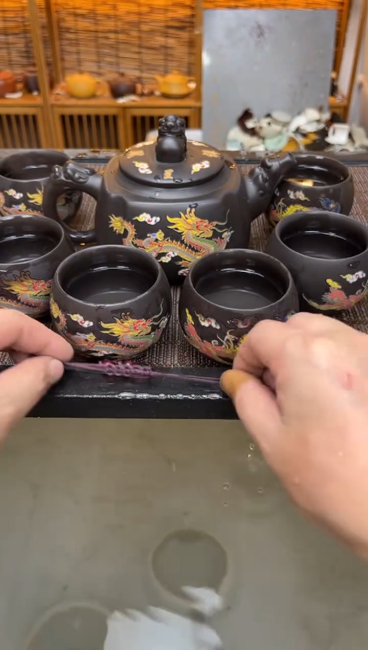 600毫升龙凤呈祥四方壶1壶6杯
