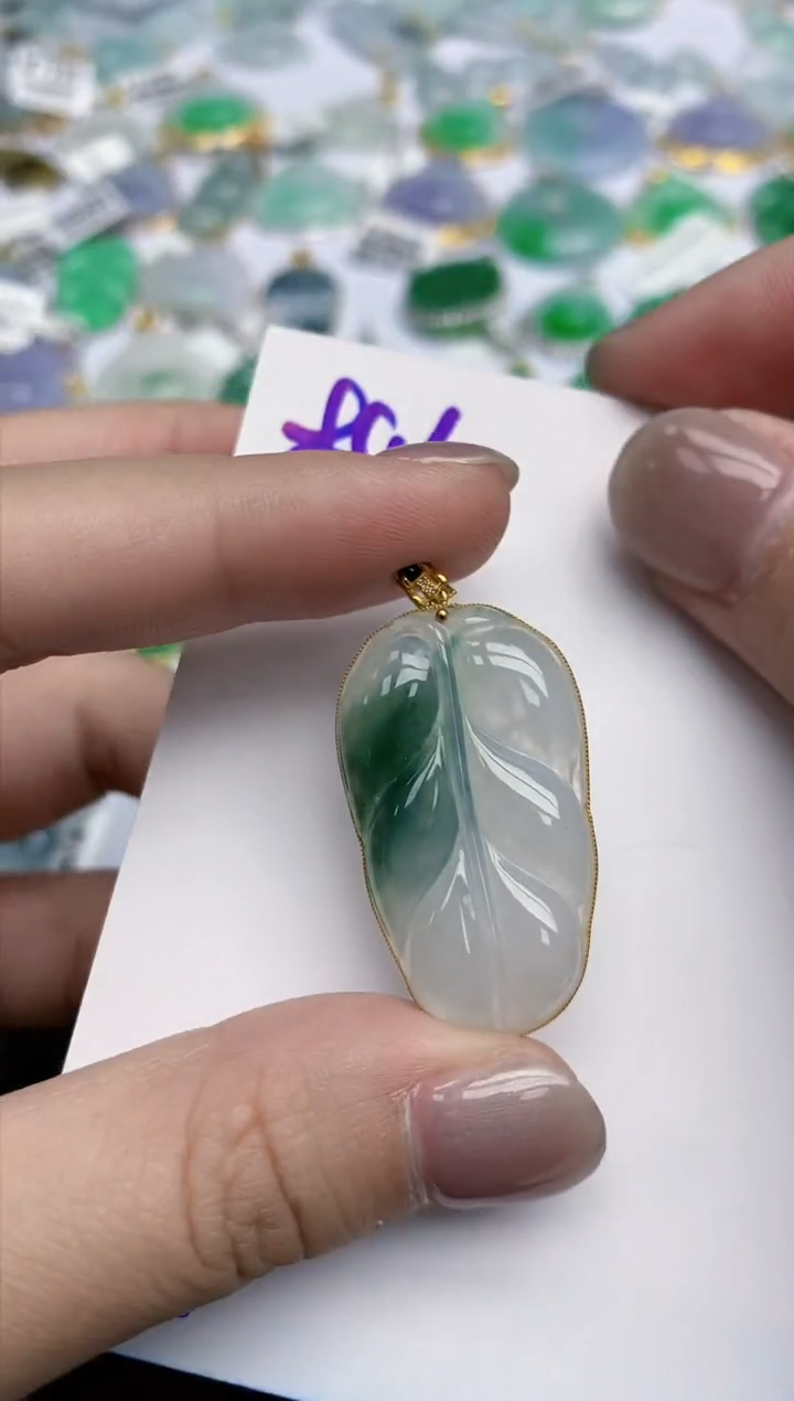 【闪购商品】翡翠颈饰18K金镶嵌天然翡翠A货