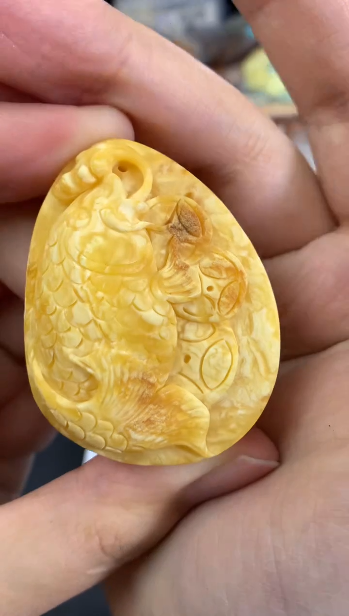 琥珀未镶嵌珠宝奇石1