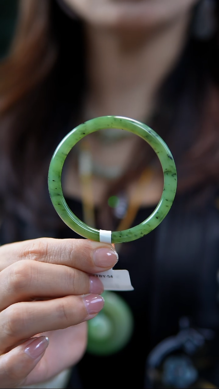 【闪购商品】和田玉手镯未镶嵌53-54