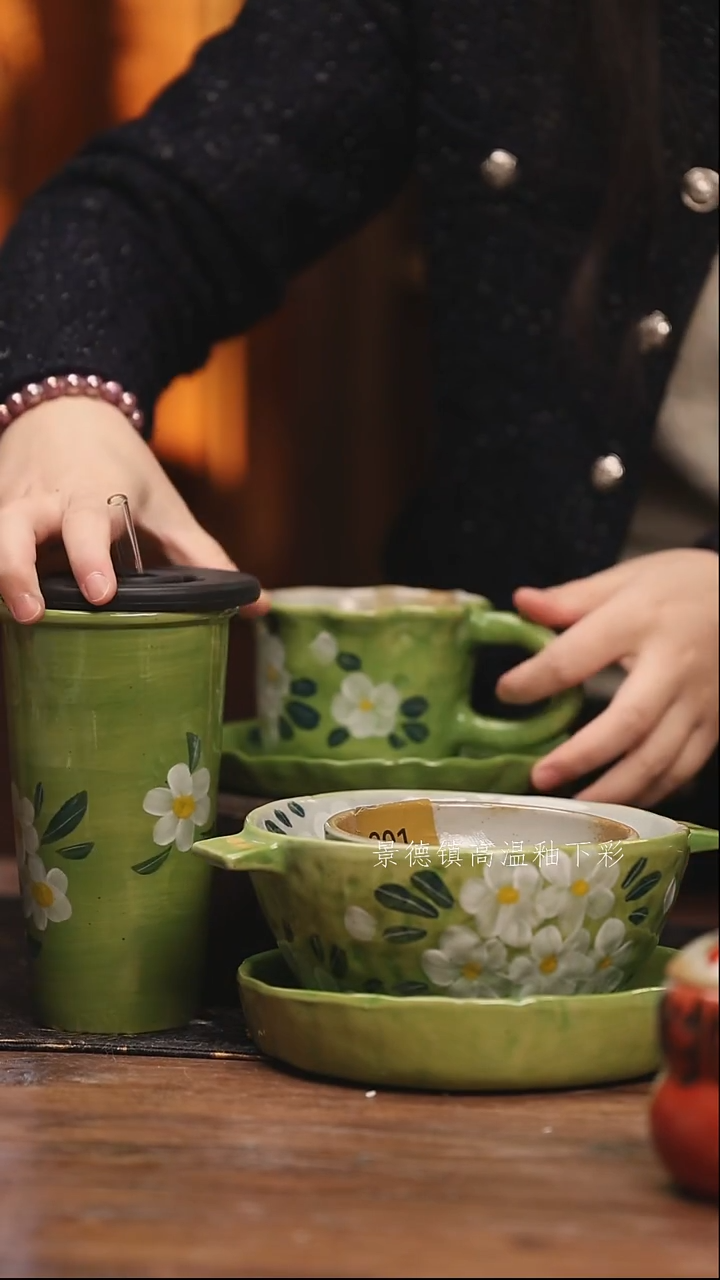 陶瓷景德镇高温釉下手绘陶瓷