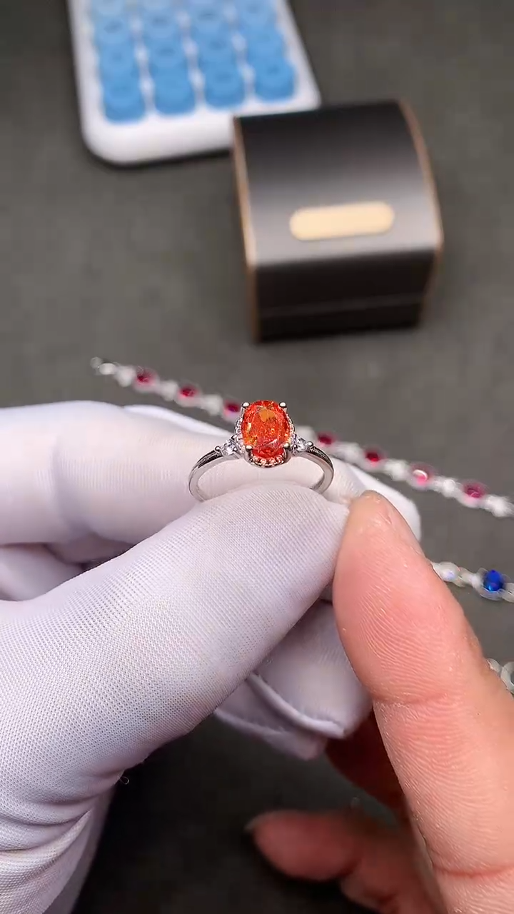 【闪购商品】蓝宝石戒指银S925镶嵌......