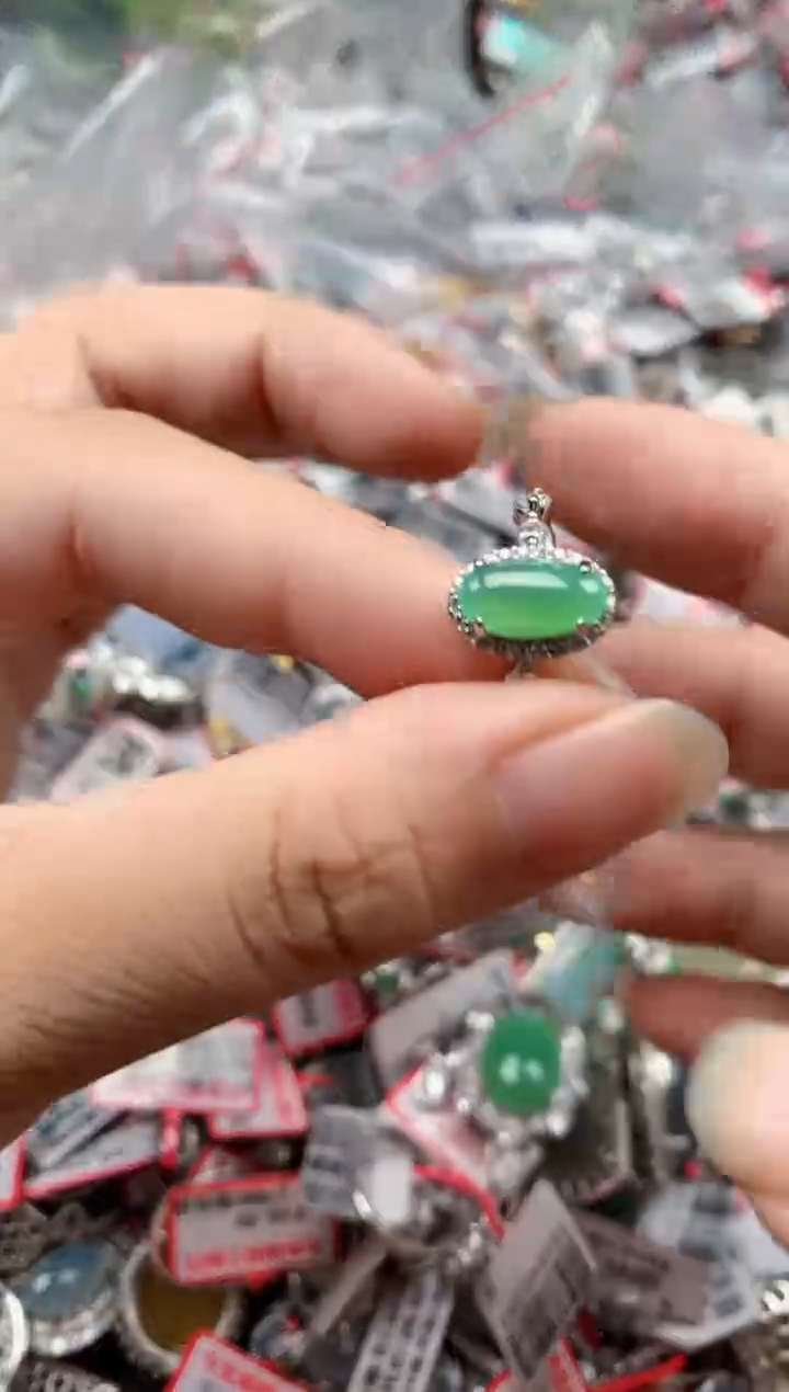 银S925镶嵌戒指翡翠天然A货缅甸翡翠