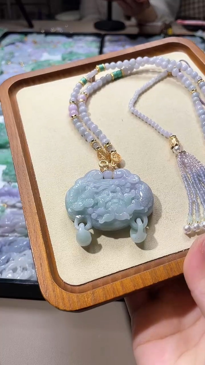 【闪购商品】翡翠颈饰未镶嵌吊坠