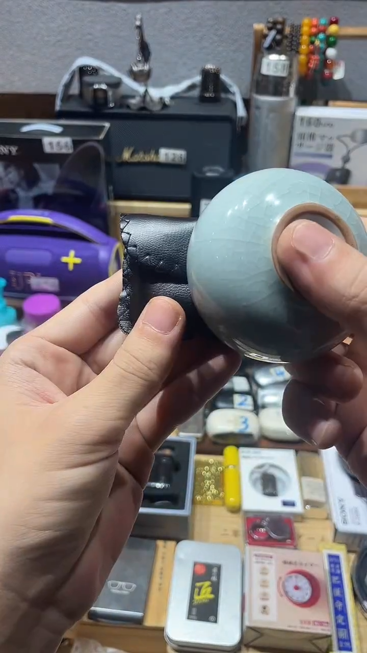 瓷片闪购商品 如图所示