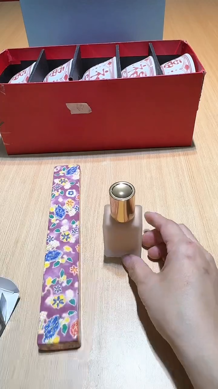 【闪购商品】瓷片锅碗瓢盆一件不剩 粉底液