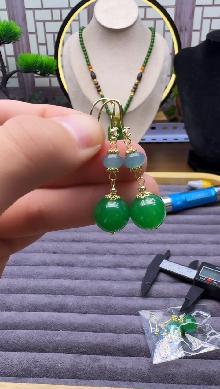 14K金镶嵌翡翠耳饰E137     