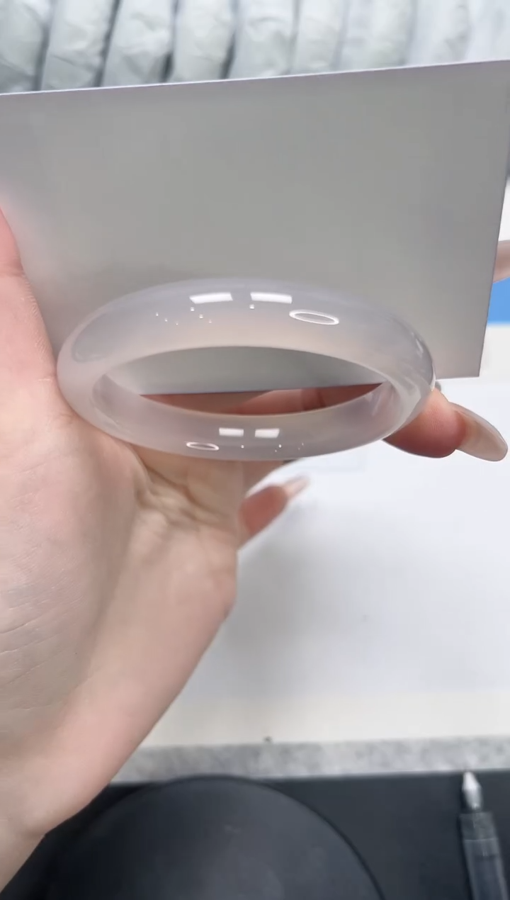 石英质玉未镶嵌手镯261-55.6荔枝