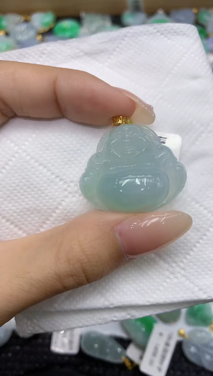 翡翠18K金镶嵌颈饰111111111111