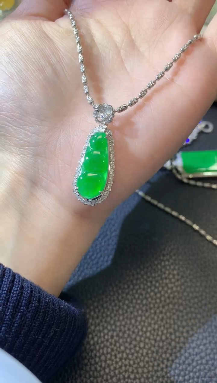 【闪购商品】翡翠吊坠(不含链)18K金镶嵌C29多样性发一件