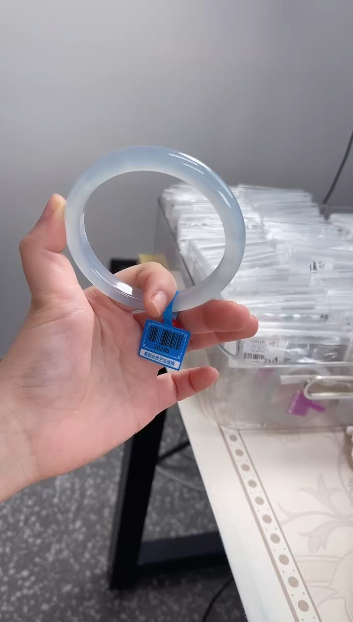 【闪购商品】玛瑙/玉髓手镯未镶嵌65-66圈口