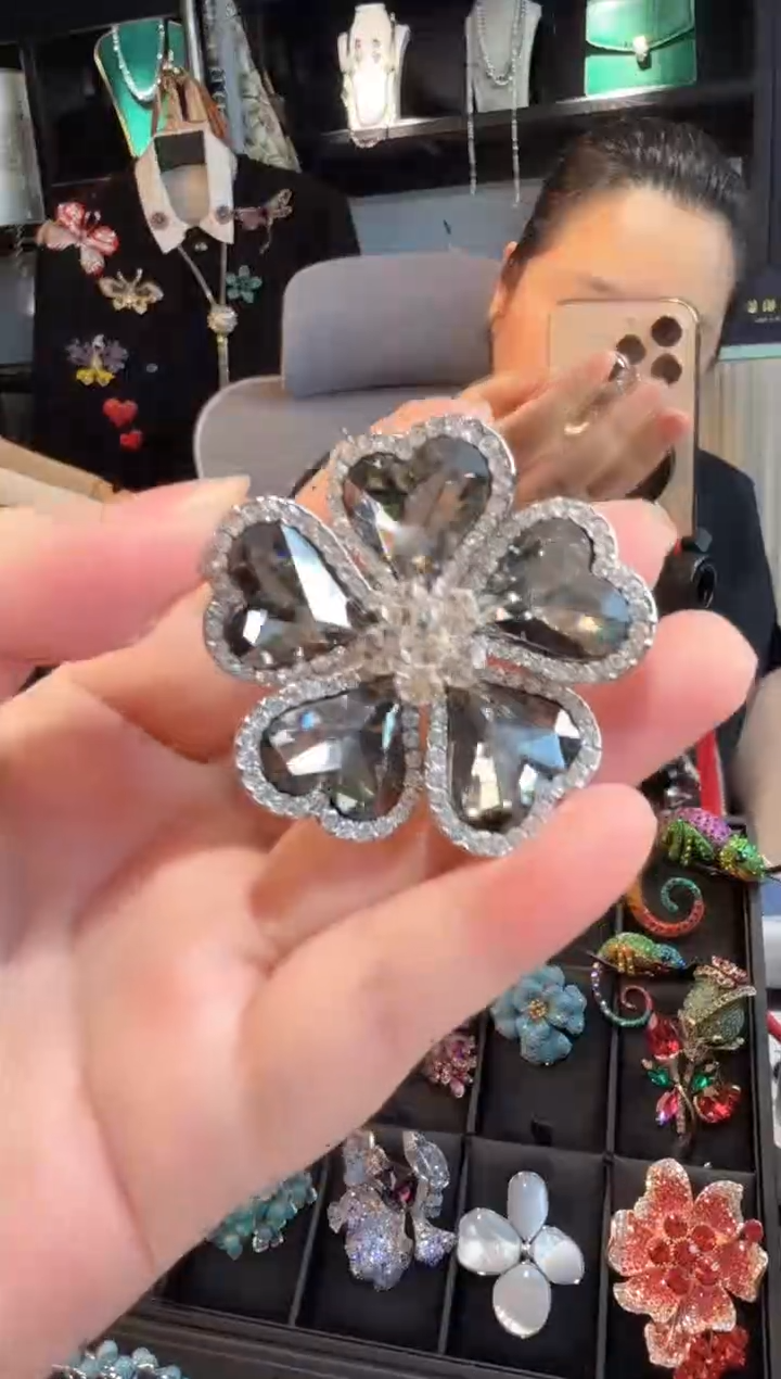 仿水晶铜合金高货 捡漏 正品华子 勇敢的心
