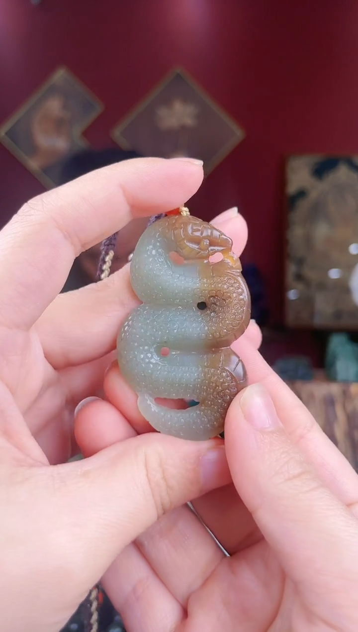 【闪购商品】和田玉颈饰未镶嵌糖青白蛇