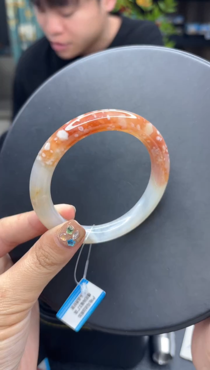 【闪购商品】石英质玉手镯未镶嵌298（56圈）