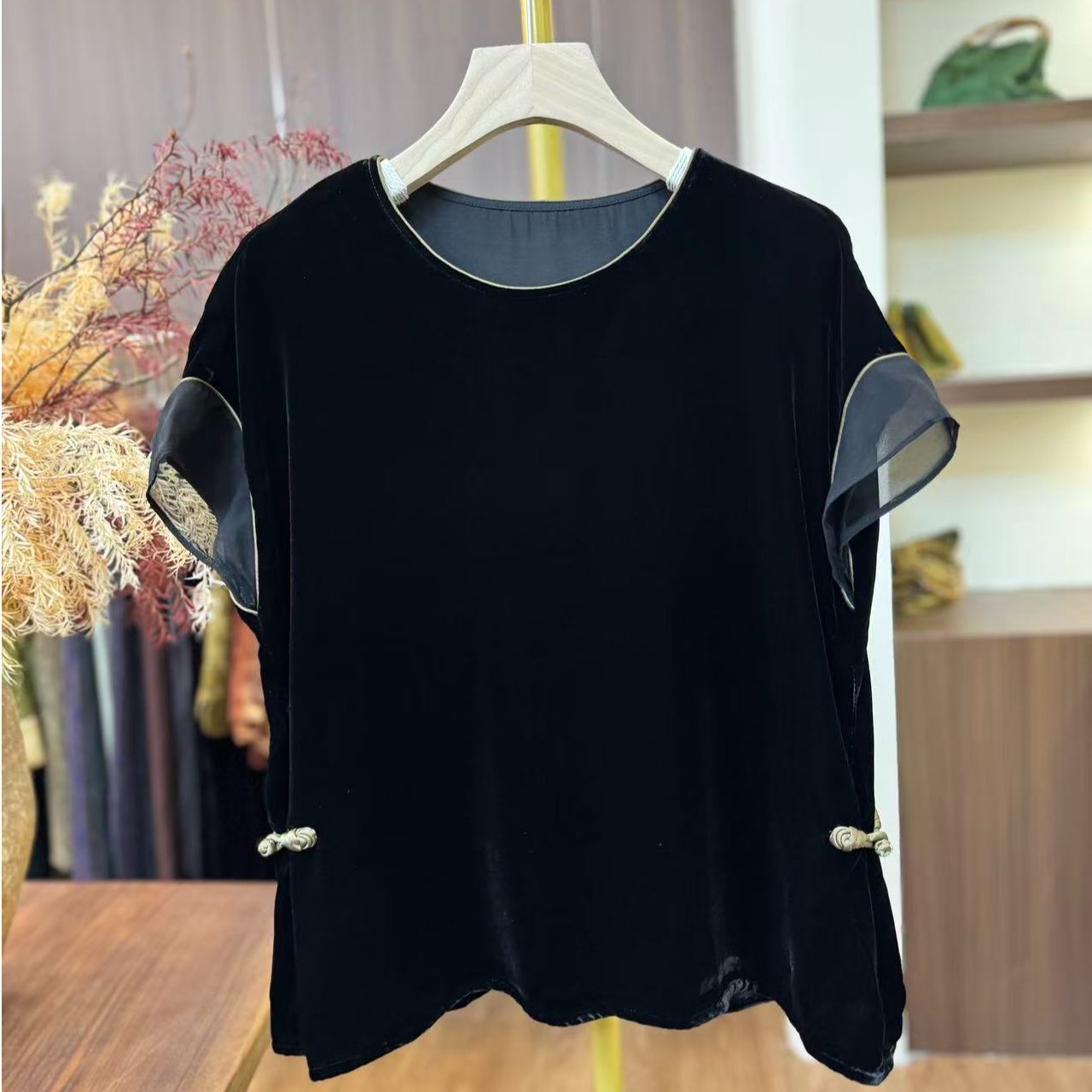 【星语】2025设计师款丝绒短袖重工蕾丝拼接半袖小衫高级百搭