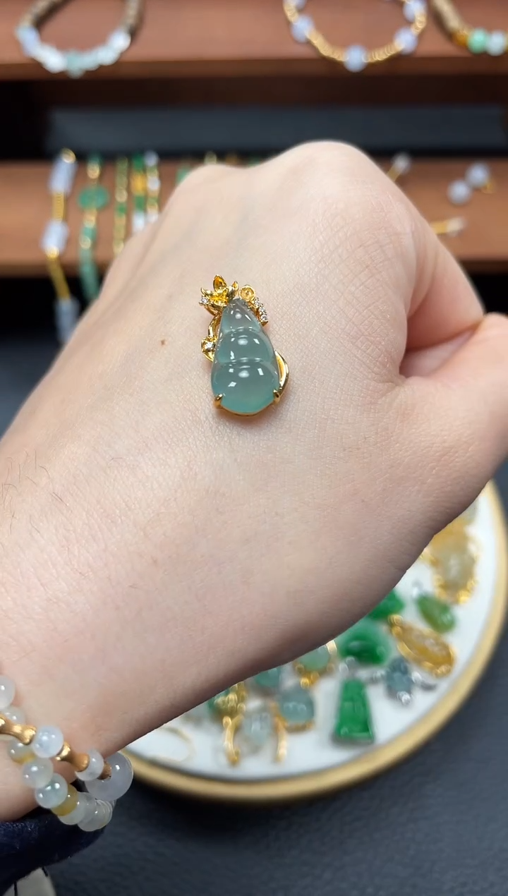 【闪购商品】翡翠吊坠(不含链)18K金镶嵌一个   JK275