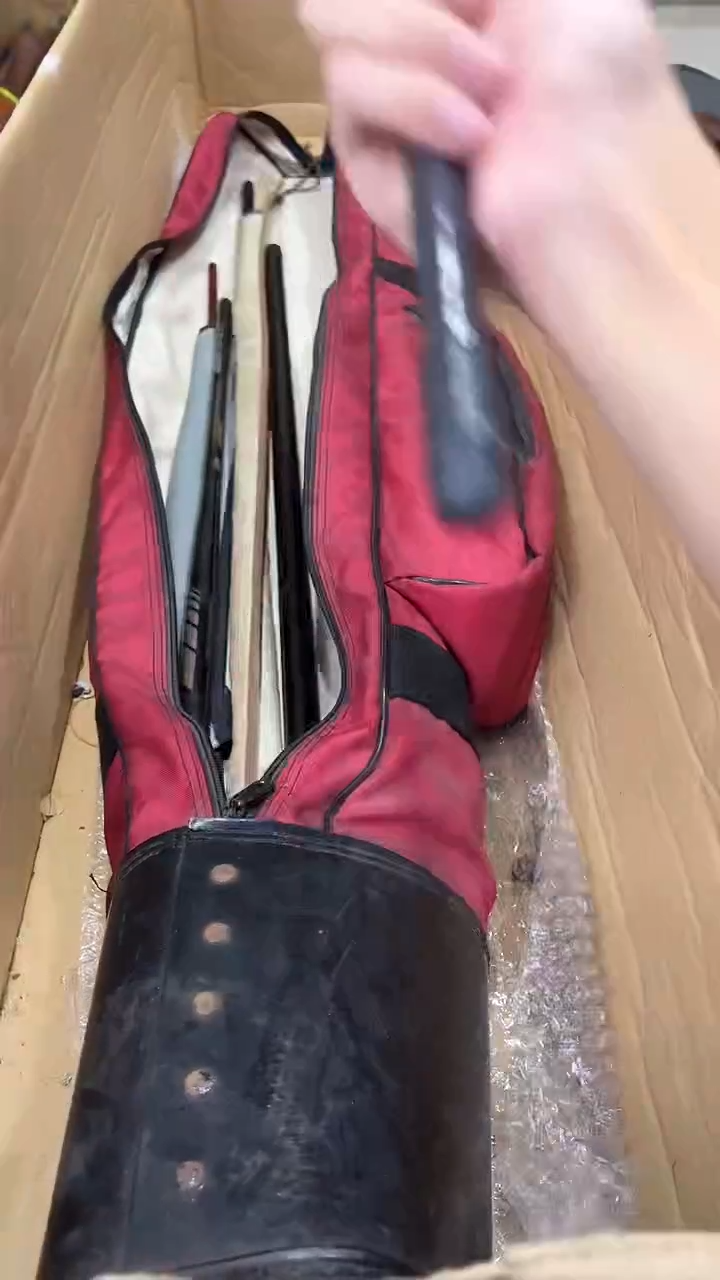 ?**圆鱼竿 孤品 微瑕疵 以直播间讲解为主 不包邮